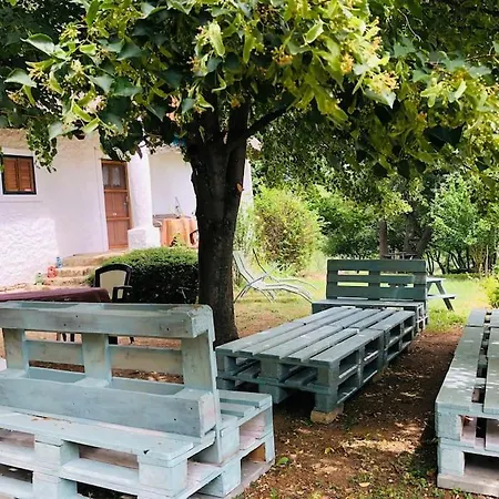 Erdőszéli Parasztház * Kékkút