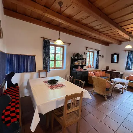 Erdoszeli Paraszthaz * Kekkut