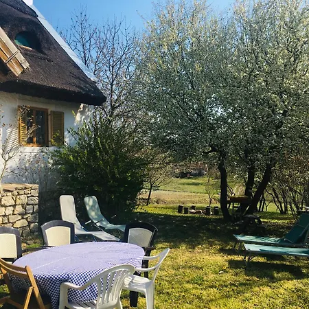 Erdoszeli Paraszthaz Kekkut