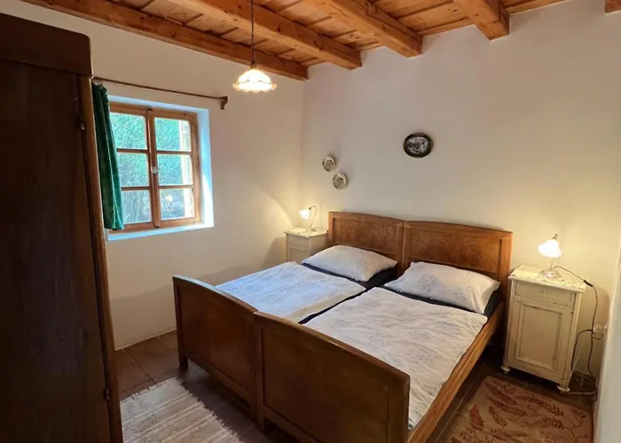 Erdoszeli Paraszthaz