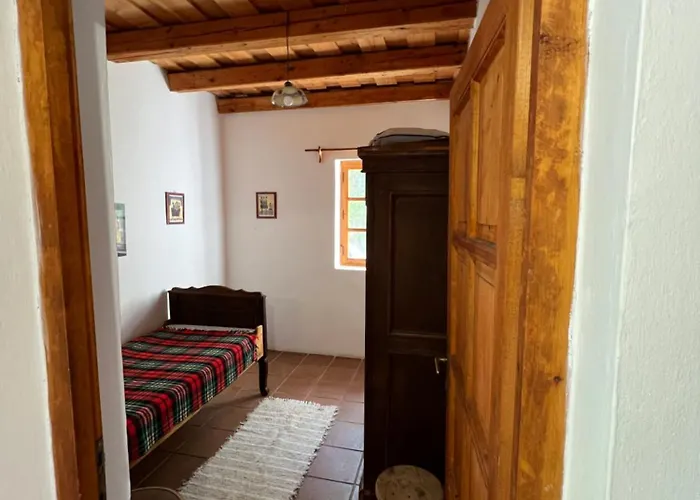 Erdoszeli Paraszthaz Kekkut